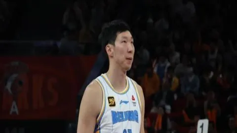 莫斯塔尔日林斯基助水晶宫晋级，盖桑进球，总分31